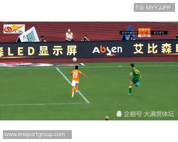 蓉城后防失误致失球广岛球员抓住机会扳平比分