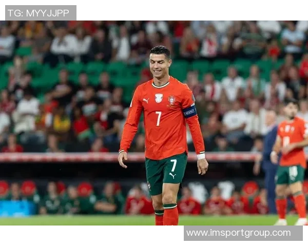 C罗职业生涯红牌统计揭秘肘击踢人假摔三大罪状分析